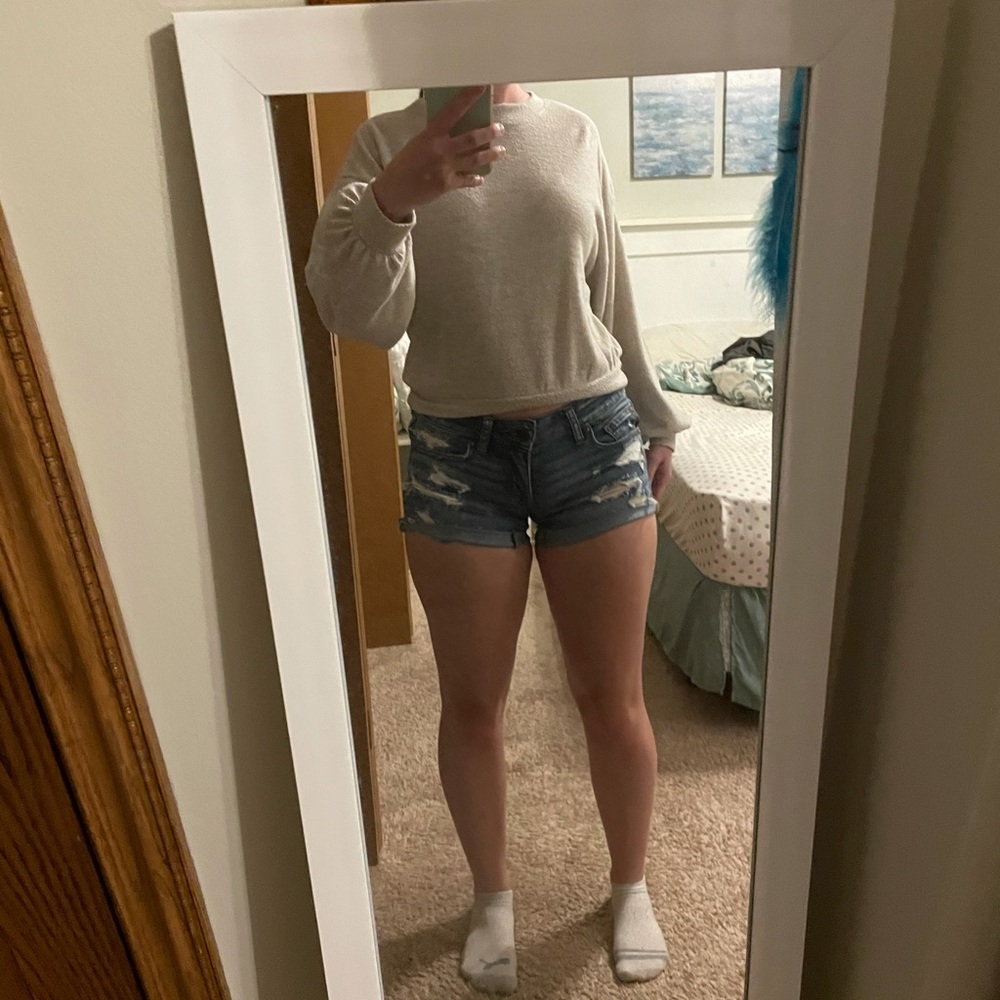 American Eagle ripped jean shorts